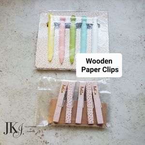 Hello Wooden Clips Multi-colored